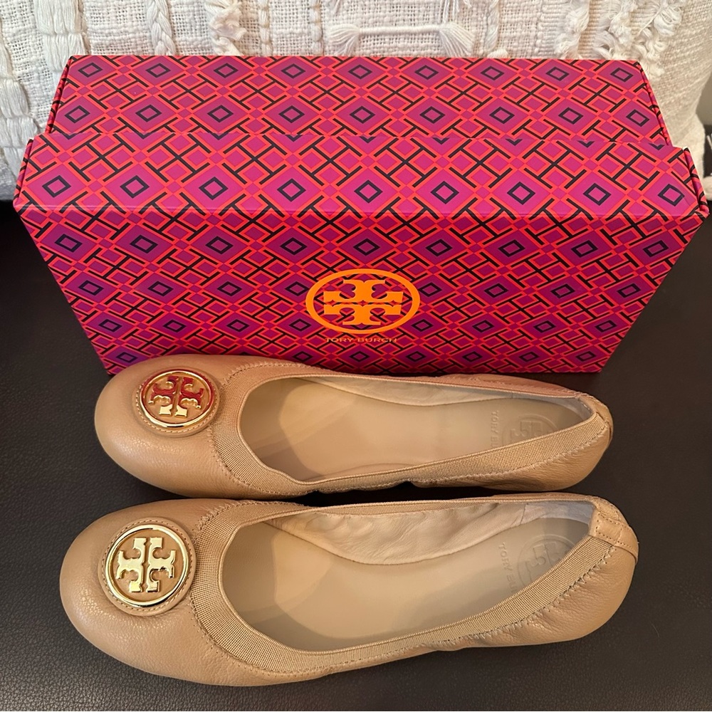 NEW Tory Burch Caroline Flats